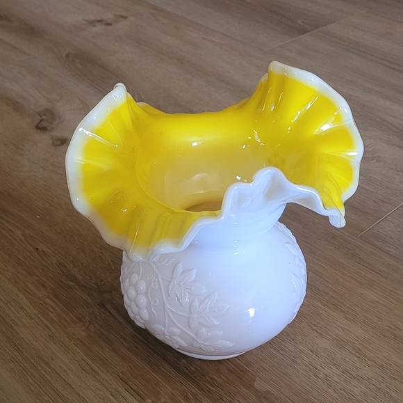 MCM‎ Kanawha Grape Pressed Milk Glass Double Crimped Vase